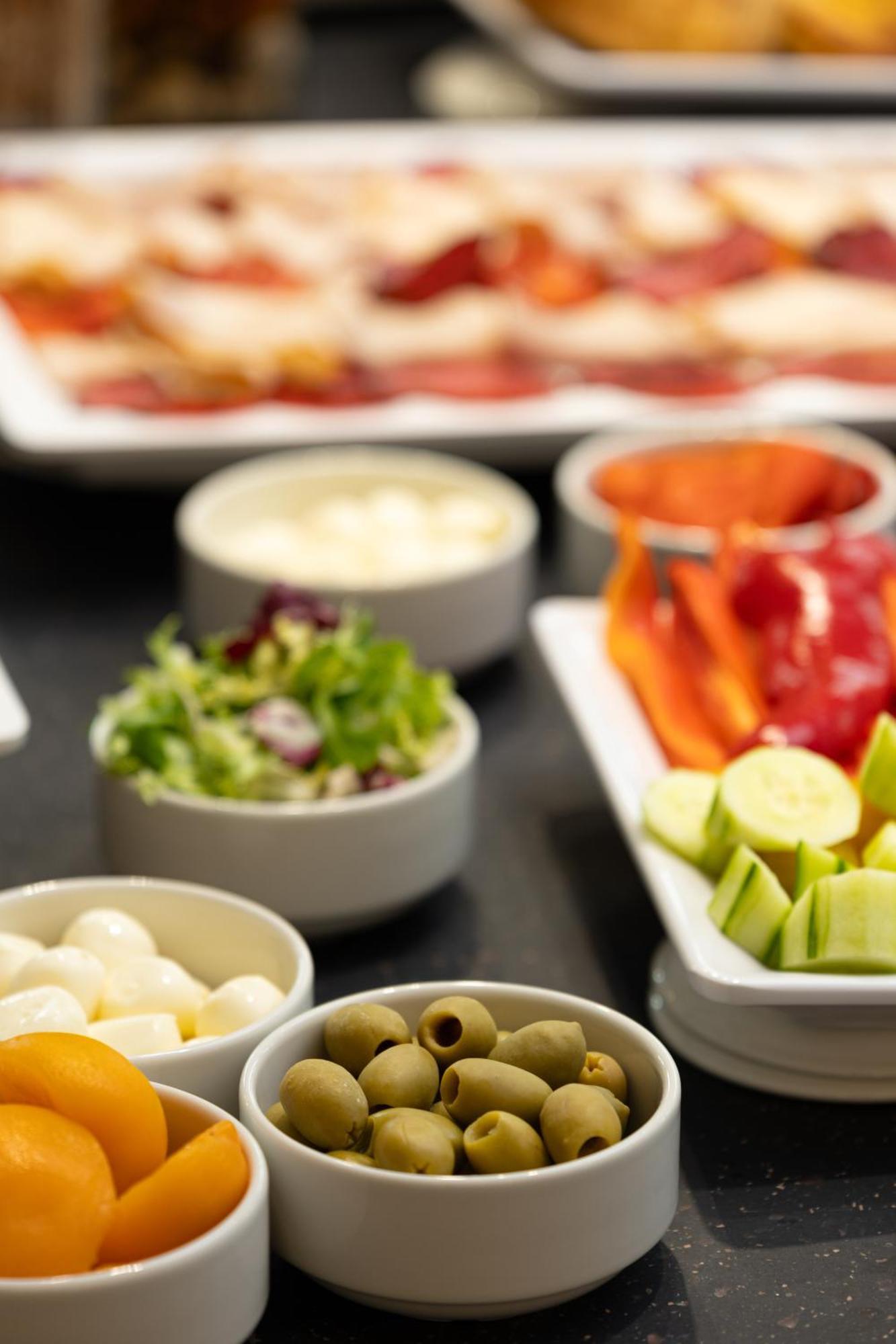 Hampton By Hilton Târgu-Mureş Zewnętrze zdjęcie